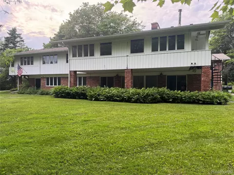 4355 S Lapeer Rd, Metamora, MI 48455