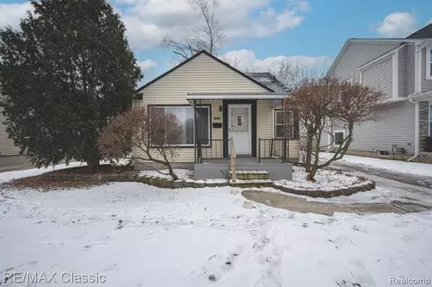 1691 Cambridge Rd, Berkley, MI 48072