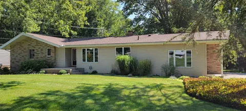 3487 Hilton Estates Dr, Brighton, MI 48114