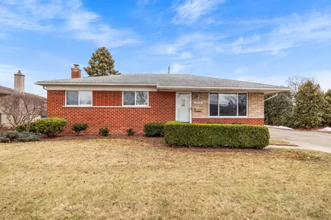 29718 Flanders Ave, Warren, MI 48088