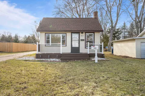 410 S Woodworth St, Corunna, MI 48817