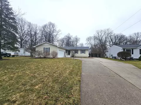2208 Firwood Dr, Davison, MI 48423