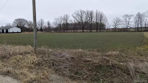 00 Holmes, Berlin, MI 48002