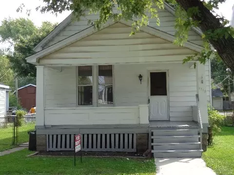 1118 Howard St, Port Huron, MI 48060