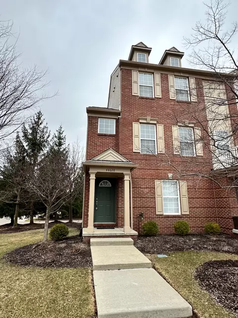 44628 Gwinnett Loop, Novi, MI 48377