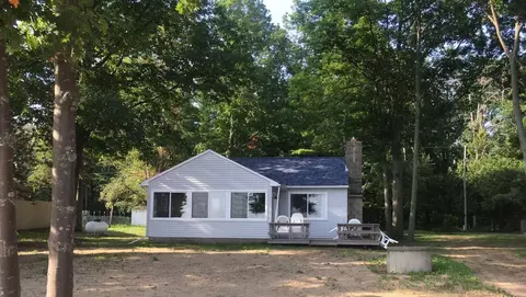 2943 Quarry Rd, Port Austin, MI 48467