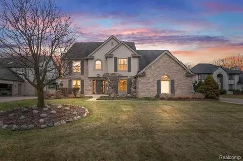 1931 Barnes, Troy, MI 48098