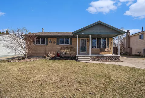 1425 Portland St, Westland, MI 48186