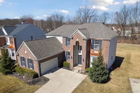 8695 Indigo Ln, Ypsilanti, MI 48197