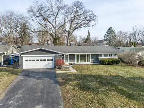 8634 Golfside Dr, Commerce, MI 48382