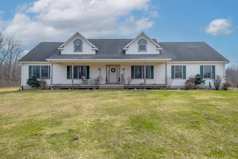 350 Cottonwood Dr, Mayfield, MI 48446
