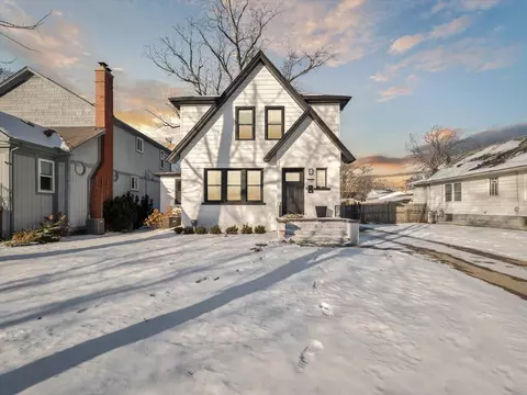 174 W Baker Ave, Clawson, MI 48017