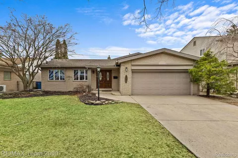 708 Dover St, Dearborn Heights, MI 48127