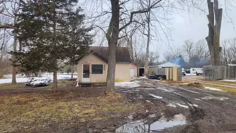 3446 Chalmers Rd, Saginaw, MI 48601