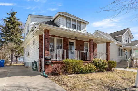 4221 Huron St, Dearborn Heights, MI 48125