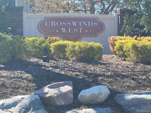 22264 Pondview 18 2 #18, Novi, MI 48375