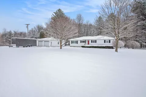 5680 Cribbins Rd, Clyde, MI 48049