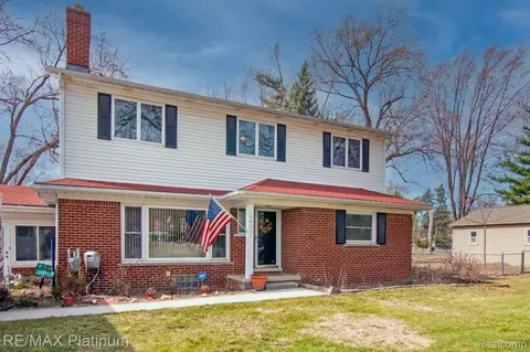 14001 Hillcrest St, Livonia, MI 48154