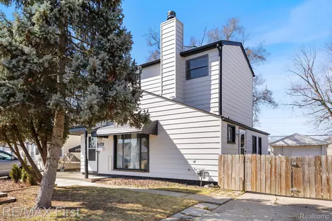 25145 Hayes Blvd, Warren, MI 48089