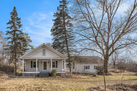 10649 Sharon Valley Rd, Brooklyn, MI 49230