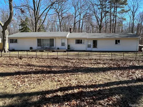 50110 Cedargrove Rd, Shelby Township, MI 48317