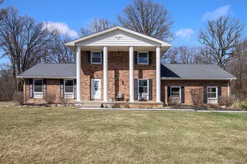 5426 W Mount Morris Rd, Mount Morris, MI 48458