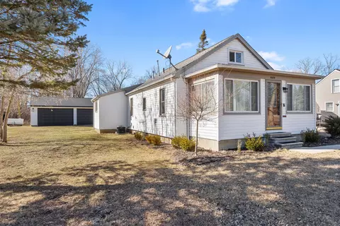 33570 W Jefferson Ave S, Brownstown, MI 48173