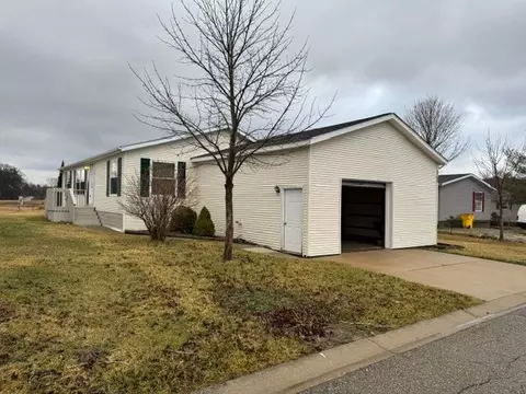 3763 Hunter Ln, Dryden, MI 48428