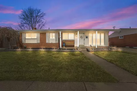 14306 Huntington St, Riverview, MI 48193