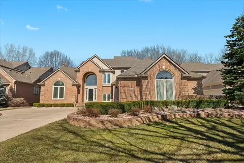 12322 Woodlands Ct, Plymouth, MI 48170