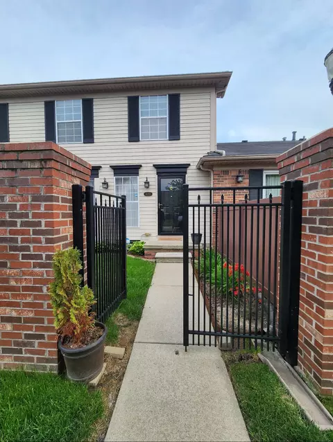 41223 Southwind Dr, Canton, MI 48188