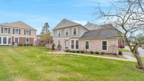 1175 Pine Rdg, Rochester Hills, MI 48306