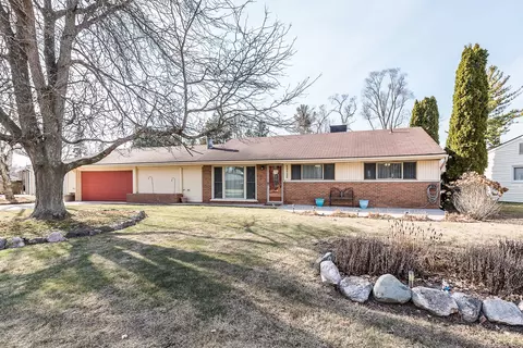 40920 Malott Dr, Novi, MI 48375