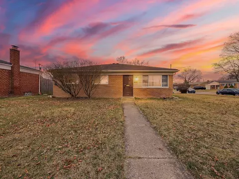 3018 Tuxedo Dr, Warren, MI 48092