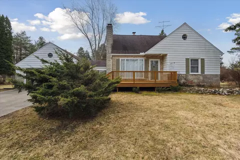 1257 W Rowland St, Mundy, MI 48507