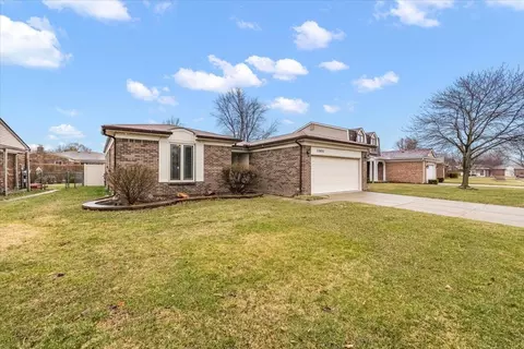 13851 Biscayne Dr, Sterling Heights, MI 48313