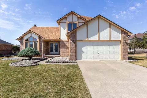 53071 Springhill Meadows Dr, Macomb, MI 48042