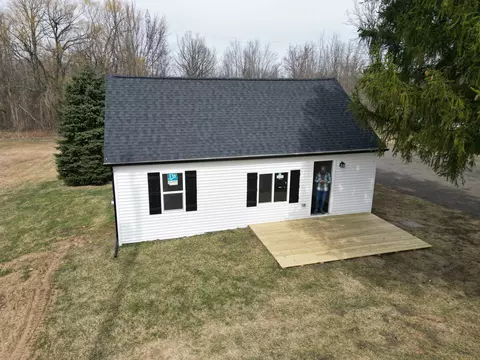 1347 Byrnes Dr, Thetford, MI 48420