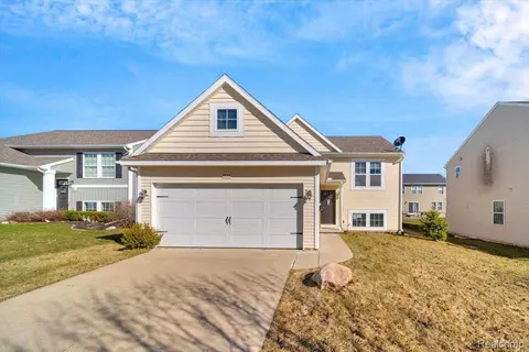 8598 Pinnebog River Dr, Handy, MI 48836