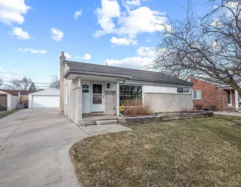 31763 Marblehead Rd, Farmington, MI 48336