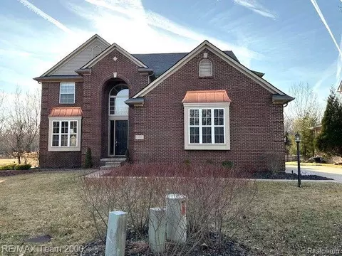 13611 Beacon Trl, Van Buren, MI 48111