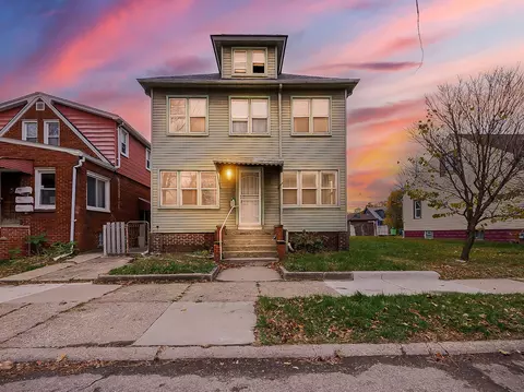 24 Alexander St, River Rouge, MI 48218