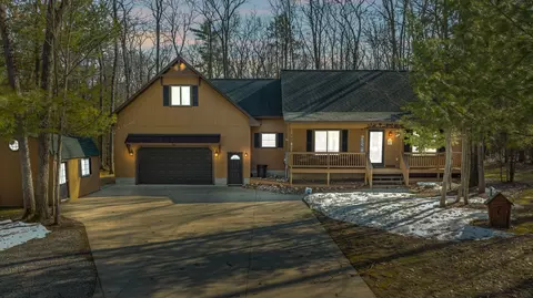 428 Crystal Ln, Beaver Creek, MI 48653