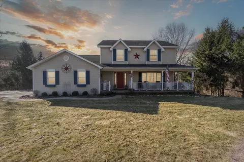 7694 Thunder Bay Dr, Pinckney, MI 48169