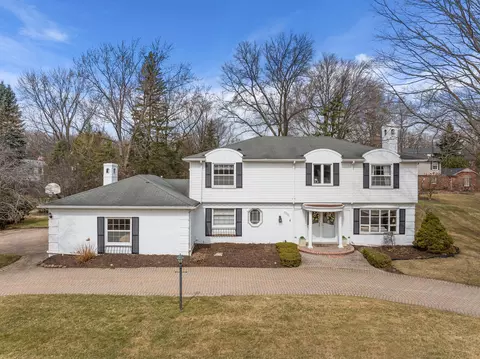 4366 Ardmore Dr, Bloomfield Township, MI 48302