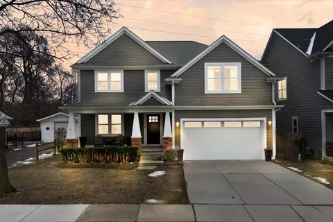 2620 Maplewood Ave, Royal Oak, MI 48073