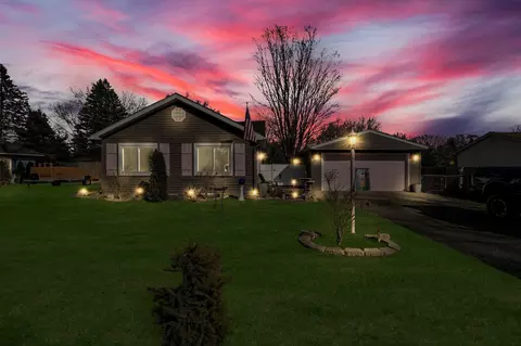 5280 Cecelia Ann Ave, Independence, MI 48346