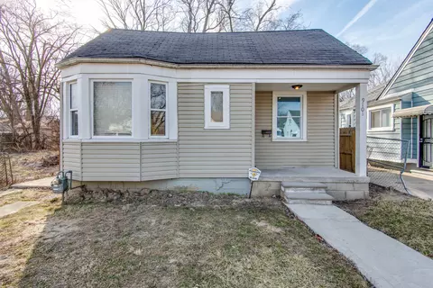 9101 Heyden St, Detroit, MI 48228