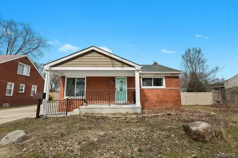 1085 Goodale Ave, Clawson, MI 48017