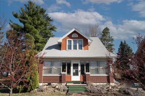 8675 Canal Rd, Sterling Heights, MI 48314